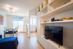 Passy Azur AP4242 by Riviera Holiday Homes