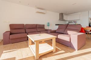 Inmovecos reformado 1º linea playa Soling 63