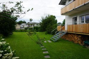 WOHNUNG ERDGESCHOSS mit 3 Schlafzimmer in ruhiger Gegend