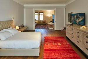 Deluxe Family Suite