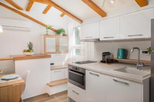 Santolina Apartments