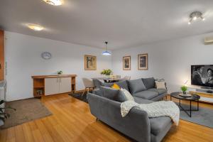 TERRA MAGICA DELUXE Apartment Or Room with Central Heating, Free Parking, Terrace and Sea View