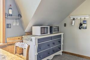 Fraser Couples Hideaway with Indian Peaks View