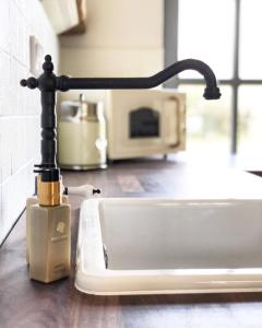 44 George House - Pool, Jacuzzi, Sauna, View