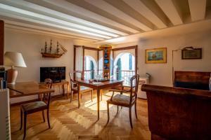 Ca’ Cappello Venetian Apartment M02074212072