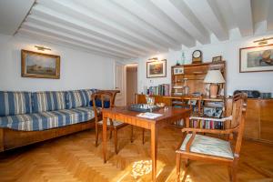 Ca’ Cappello Venetian Apartment M02074212072