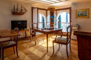 Ca’ Cappello Venetian Apartment M02074212072