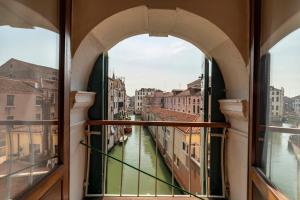 Ca’ Cappello Venetian Apartment M02074212072