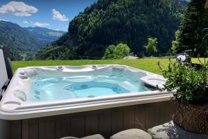 Chalets Chalet Sabaroc - OVO Network : photos des chambres