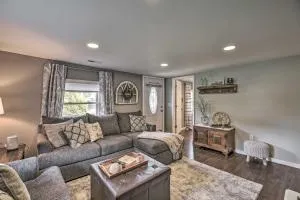 Damascus Cottage with Fire Pit - 1 Mi to Trails - Meadowview