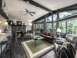 Bear Cave - 4hvězdičkové hotely ve městě Ruidoso