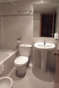 Triple Room room in Hotel Goya