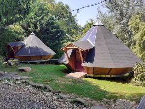 Tentes de luxe Tipis Du Petit Buisson : photos des chambres