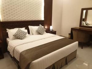 دوز للشقق المخدومة