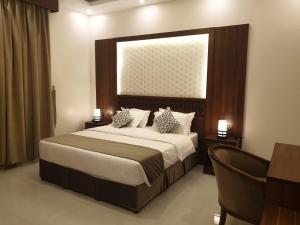 دوز للشقق المخدومة