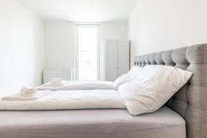 Peaceful & Connected by JR City Apartments