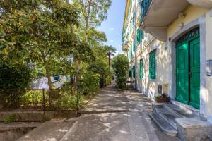 Naval studio with garden 