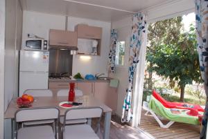 Campings Camping les Cigales : photos des chambres