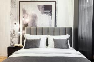 Lovely apartment on Drahomanova street