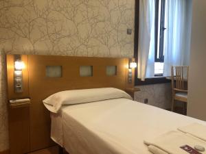 Small Double Room room in Hostal Abami II
