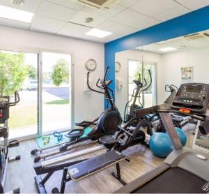 Appartements Le Studio Saint Martin - Piscine & Spa - Aeroport : photos des chambres