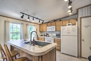 Shenandoah River Getaway Less Than 9 Mi to Downtown Luray!