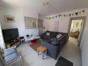 'Pavilion Cottage' next to Gorleston beach with sea views - pet friendly! - غورليستون - أون سي