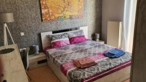 Theos Apartment