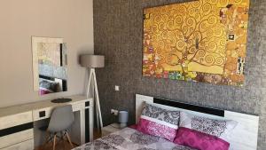 Theos Apartment