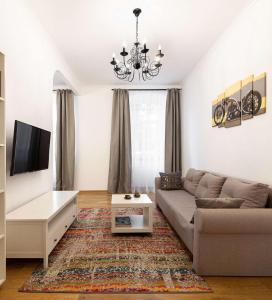 Sweet Home Apartment