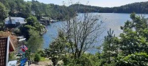 Hytte ved sjøen - Kvåse