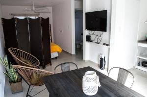 Mono ambiente amplio, luminoso y moderno con excelente ubicación