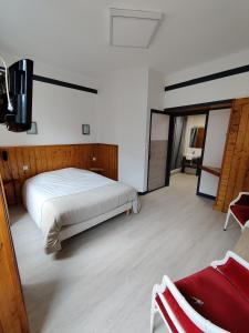 Hotels Hotel Saint - Pierre : photos des chambres