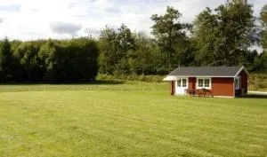 Cozy Cottage near lake - Askustorp