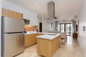 New Condo In Nice Vacation Complex - 5 People