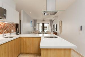 New Condo In Nice Vacation Complex - 5 People