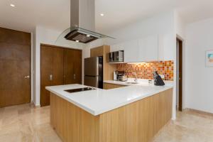 New Condo In Nice Vacation Complex - 5 People