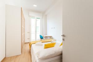 Victoria's new apartment img27