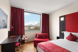 Standard Twin Room with Sofa Bed - Non Smoking room in Ramada Encore by Wyndham Geneva