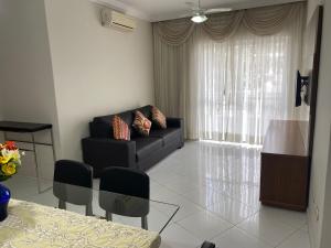 Apto praia do Tombo - Guarujá