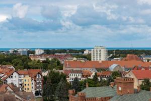 11th Floor City & Sea View Apartament Budowlana by Noclegi Renters