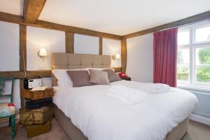 Double Room room in The Queen's Inn