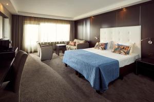 Comfort Twin Room with Private Bathroom room in Van der Valk Hotel Groningen Zuidbroek