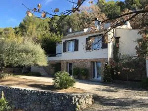 Chambre d'Hôtes "La Cabrière" - Салерн