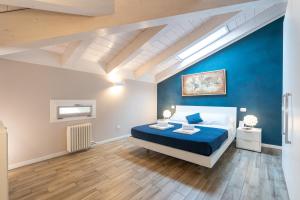 One-Bedroom Apartment - Attic