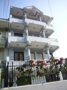 Le Rhododendron Chambres D'hotes - Bālāju