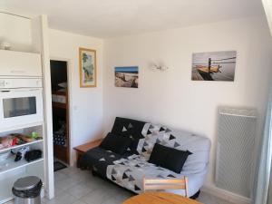 Appartement T2 cabine, capacité 4 personnes, à 600 m de la plage et à 300 m du Golf