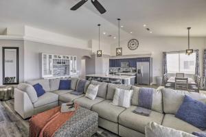 Sunny Snowbirds Retreat with Lake Havasu Views!