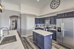 Sunny Snowbirds Retreat with Lake Havasu Views!