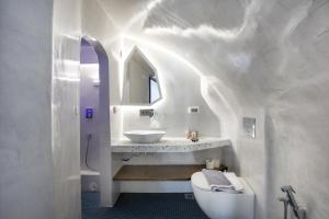 Blue White Residence